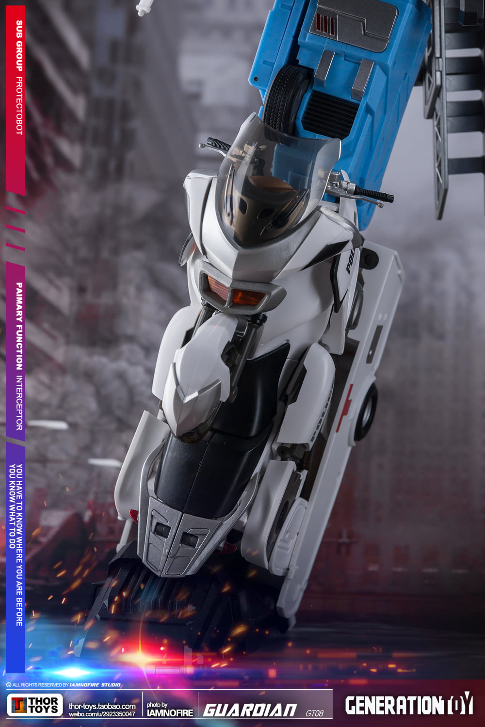 Generation Toy GT-8 Guardian Team (Defensor) Toy Photography by